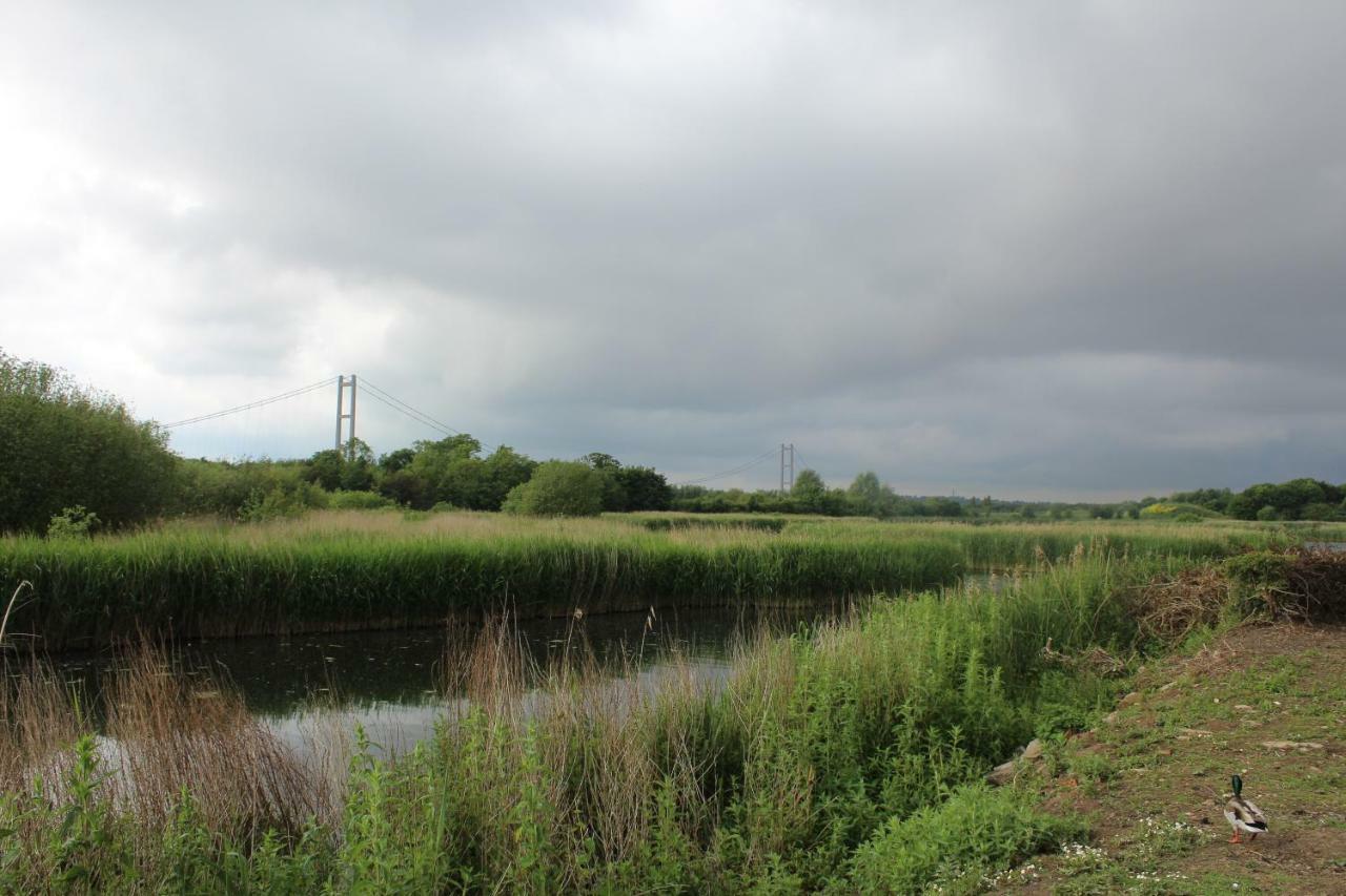 Marshlands Lakeside Nature Retreat Barton-upon-Humber Exterior photo